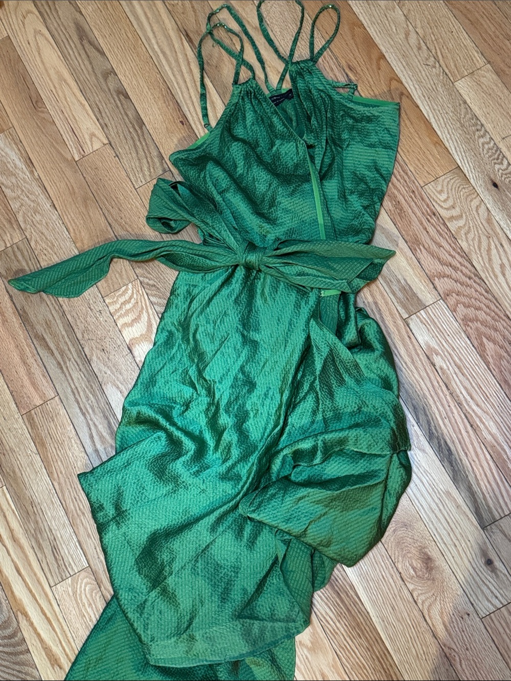 BCBGMaxAzria Emerald Green silk wraparound dress, size 6